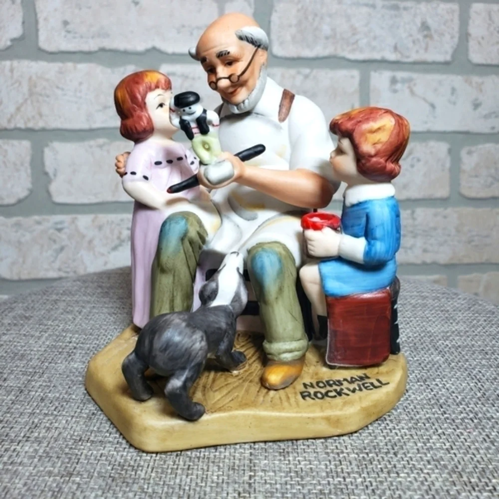 INTERNATIONAL Collection Finders Norman Rockwell